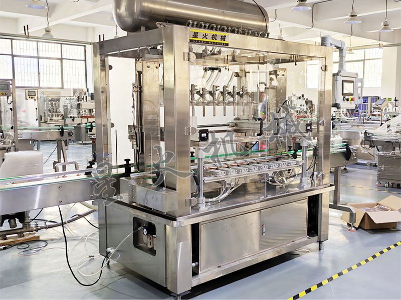 8头秋梨膏自动灌装机